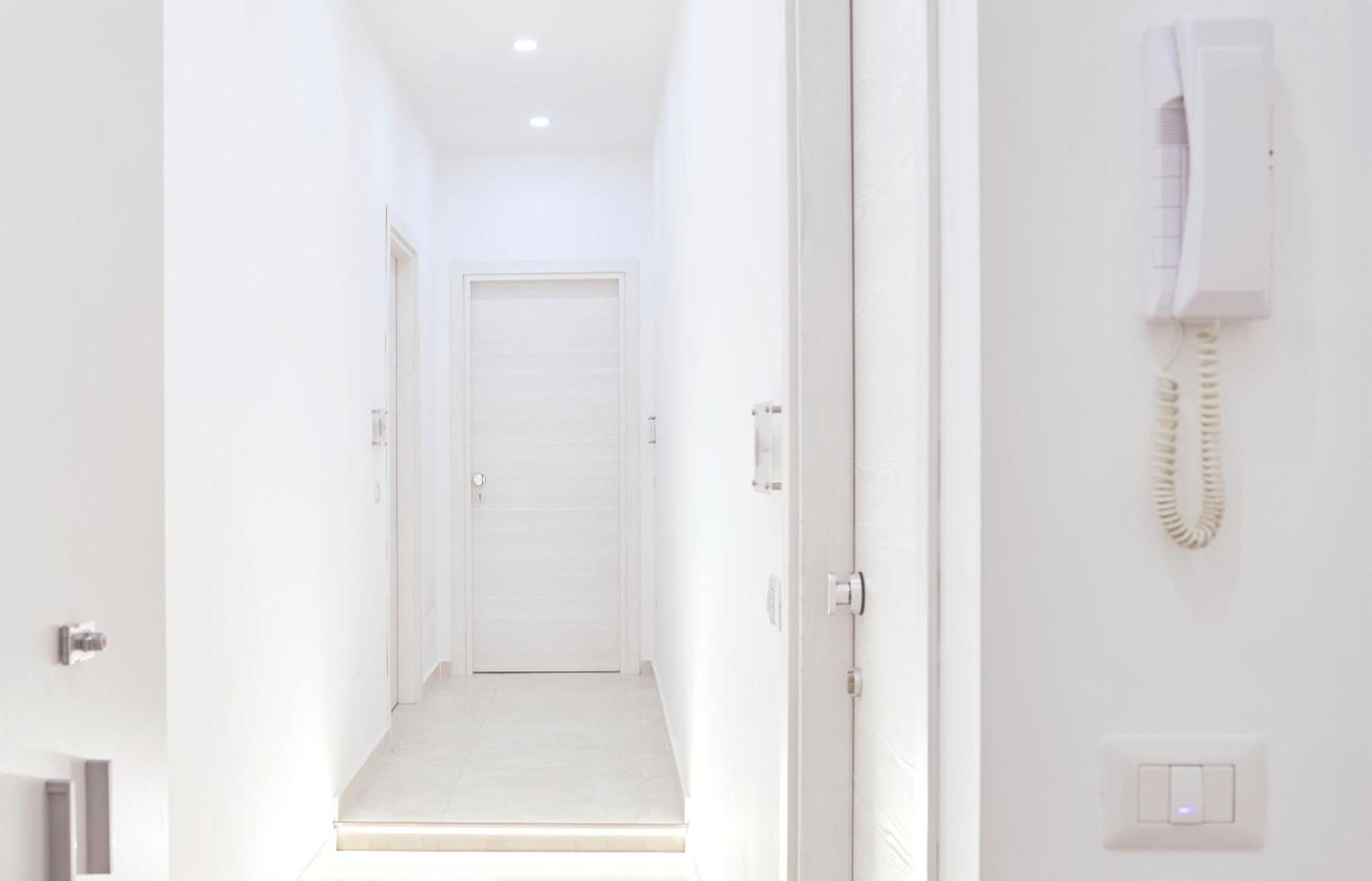 Napoli Central Lumina Suites Bagian luar foto
