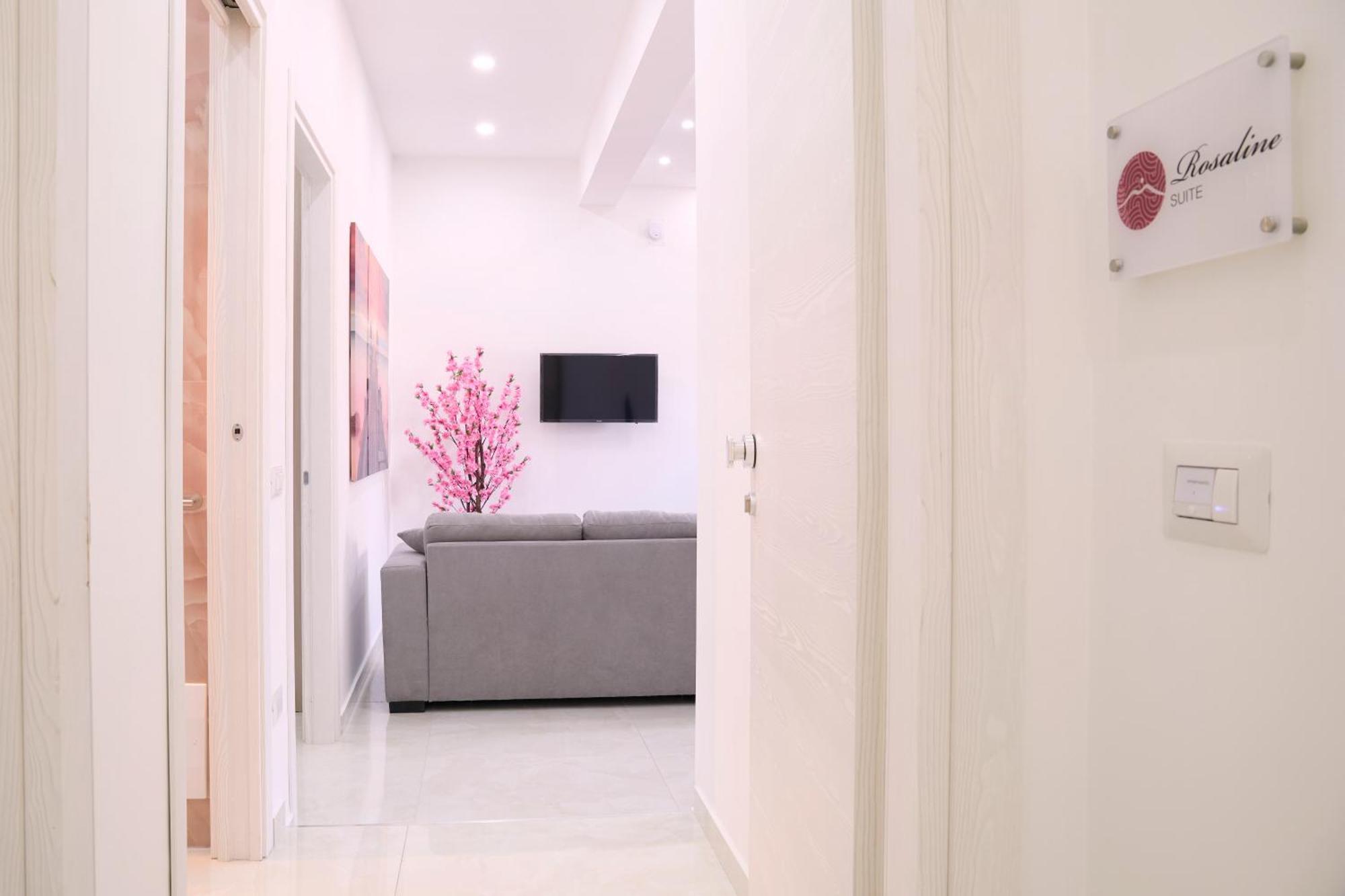 Napoli Central Lumina Suites Bagian luar foto